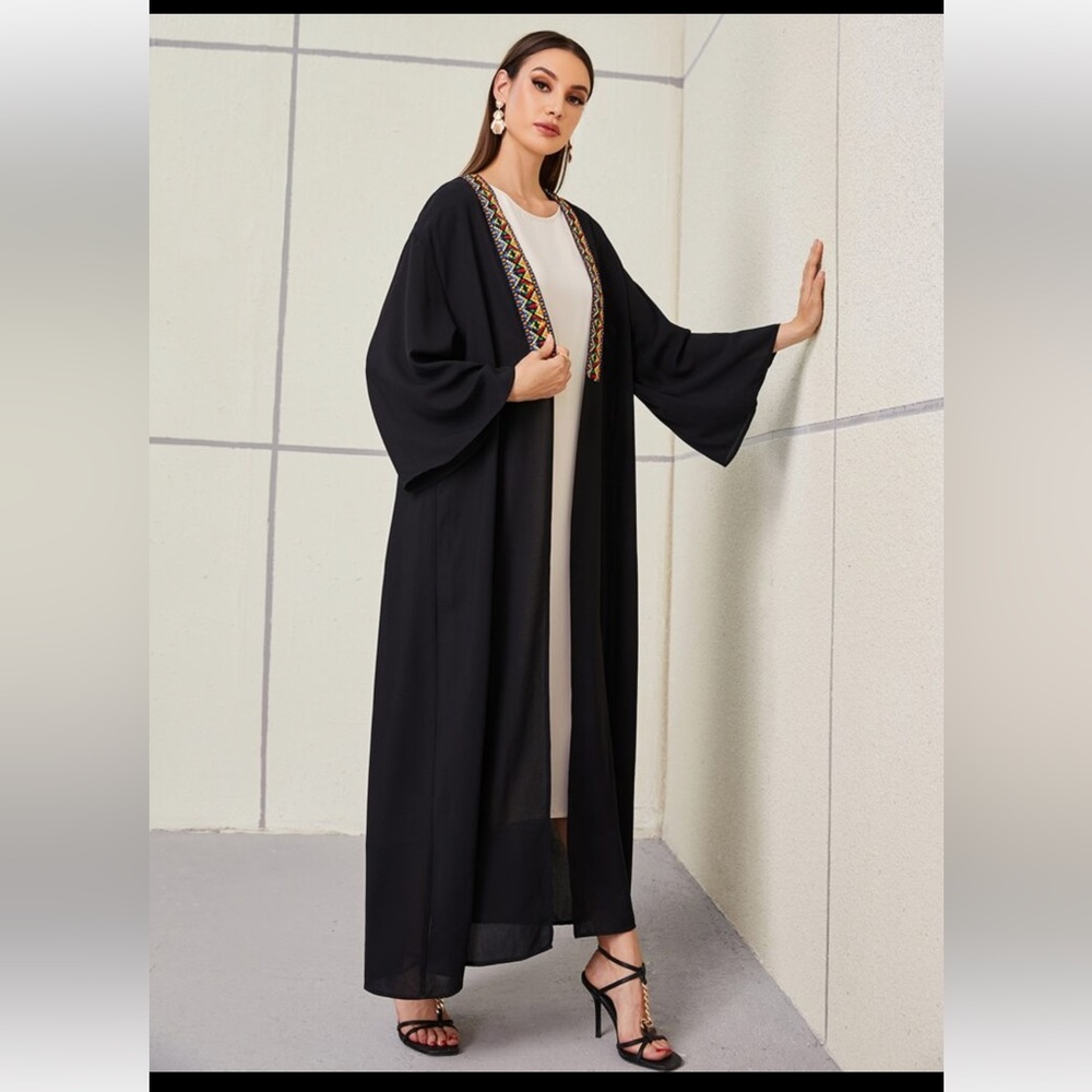 Gorgeous black Abaya